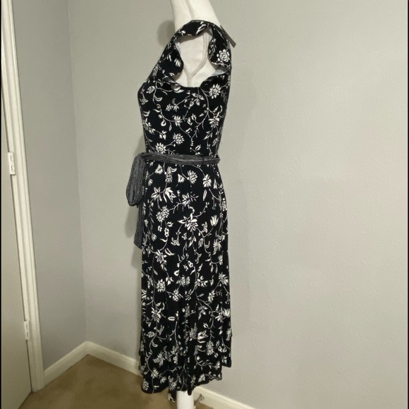 NWT Loft Rainforest cutout button back dress. - 0 - Picture 7 of 10